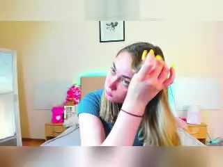 Xlovecam Nude Webcam of MelanieCutes