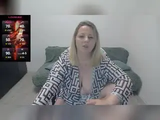Xlovecam Free Live Porn of LadyRossane