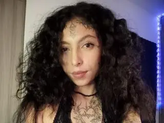 Xlovecam Live Sex Cam of LaurieRzz