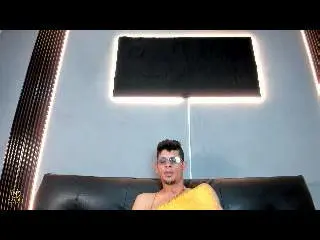 Xlovecam Watch Live Sex Cams of SexSauvage69