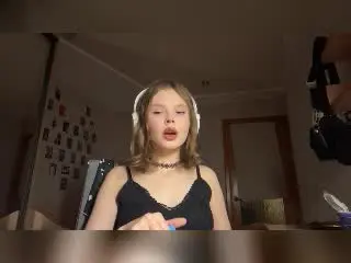 Xlovecam Adult Video Chat of CheliaFloerke