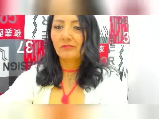 Xlovecam Live Sex of SweetFoxyne