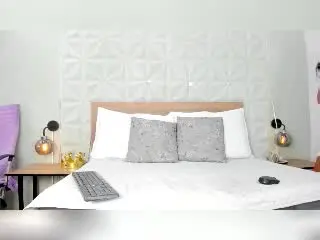 Xlovecam Watch Live Sex Cams of ValeryTranss