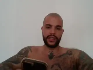 Xlovecam Free Porn Cam of MedellynDark