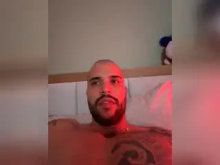 Xlovecam Sex Chat of MedellynDark