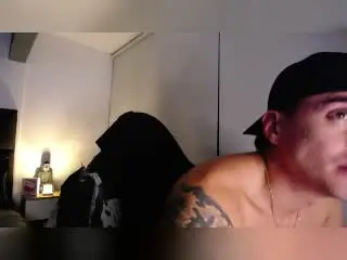 Xlovecam Live Sex Cam of ChristianValenciano