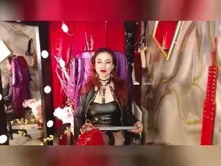 Xlovecam Adult Webcams of QueenScarletSecret