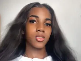 Xlovecam Free Live Porn of MiaDeseo