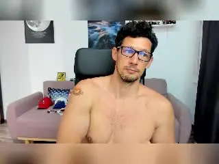 Xlovecam Live Sex Cam of BrutusK