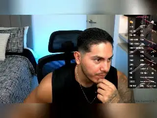Xlovecam Watch Live Sex Cams of OwenPierce