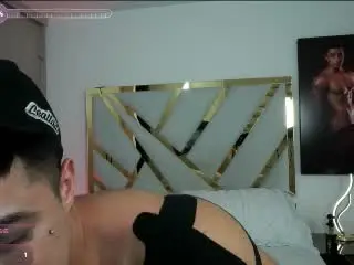 Xlovecam Nude Webcam of DevinHunter
