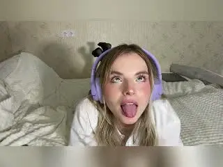 Xlovecam Watch Live Sex Cams of AndreaFilmore